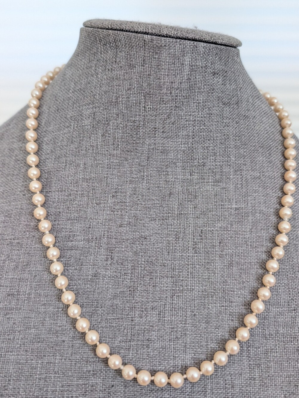 Vintage Estate Champagne Tone Glass Faux Pearl Knotted Retro Pin Up Necklace